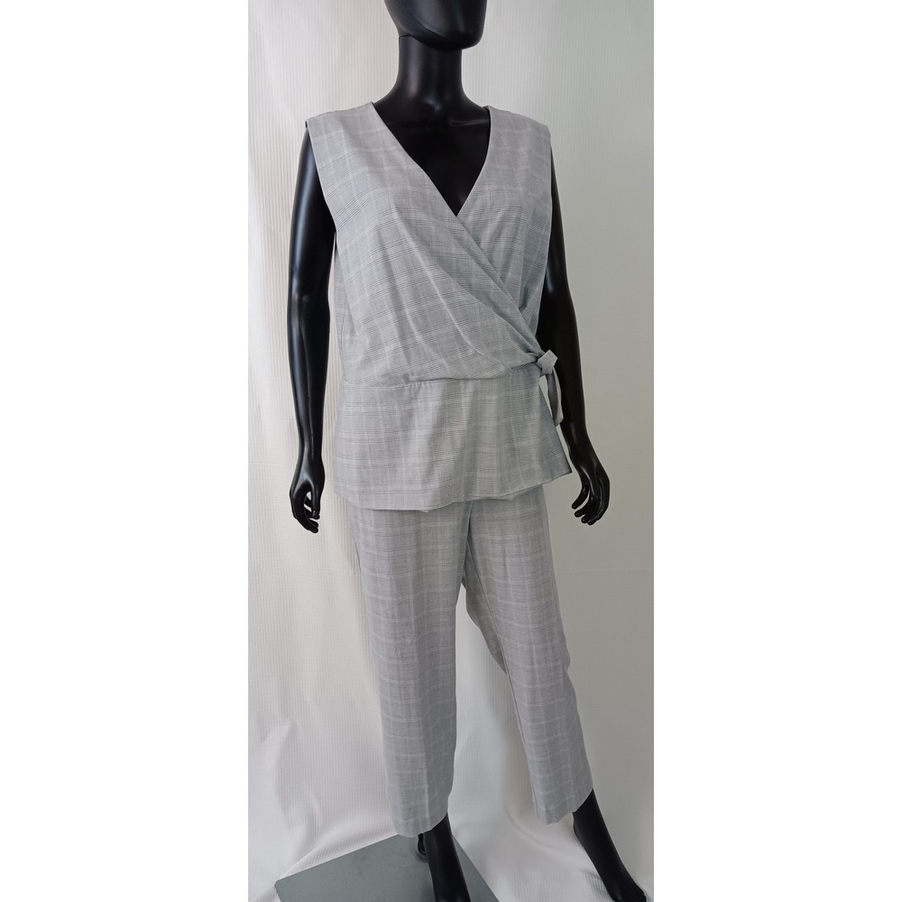Ann Taylor Gray Plaid Peplum Wrap Top and Pant Suit Set Womens 16